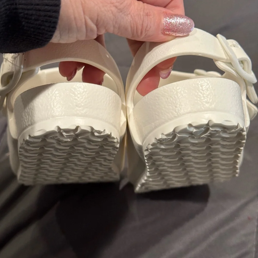 Birkenstock sandals sz 33 white NWOB